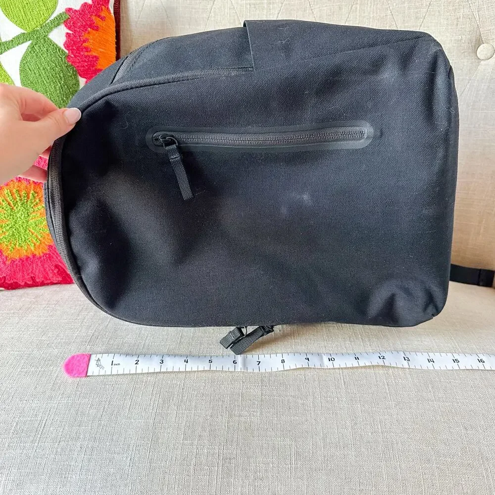 Everlane Commuter Backpack - Black - Used - Picture 8 of 8